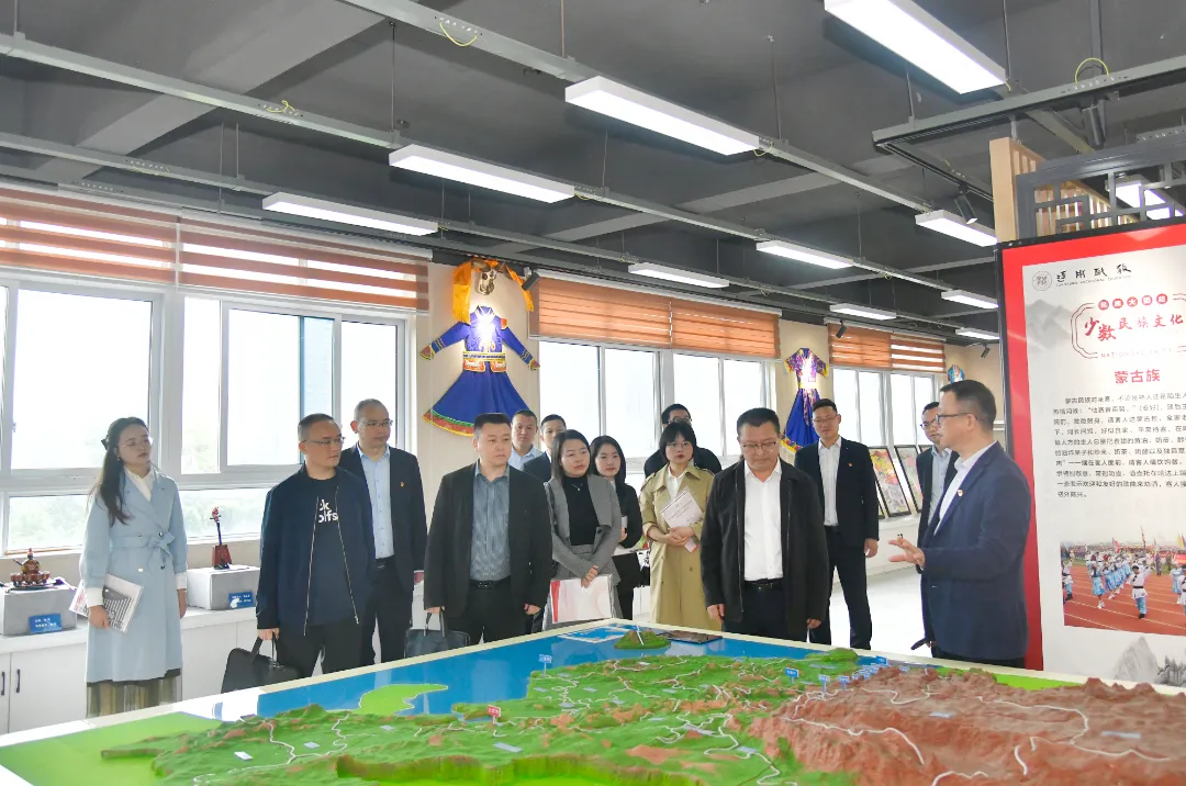 校园中华民族文化体验厅.JPG